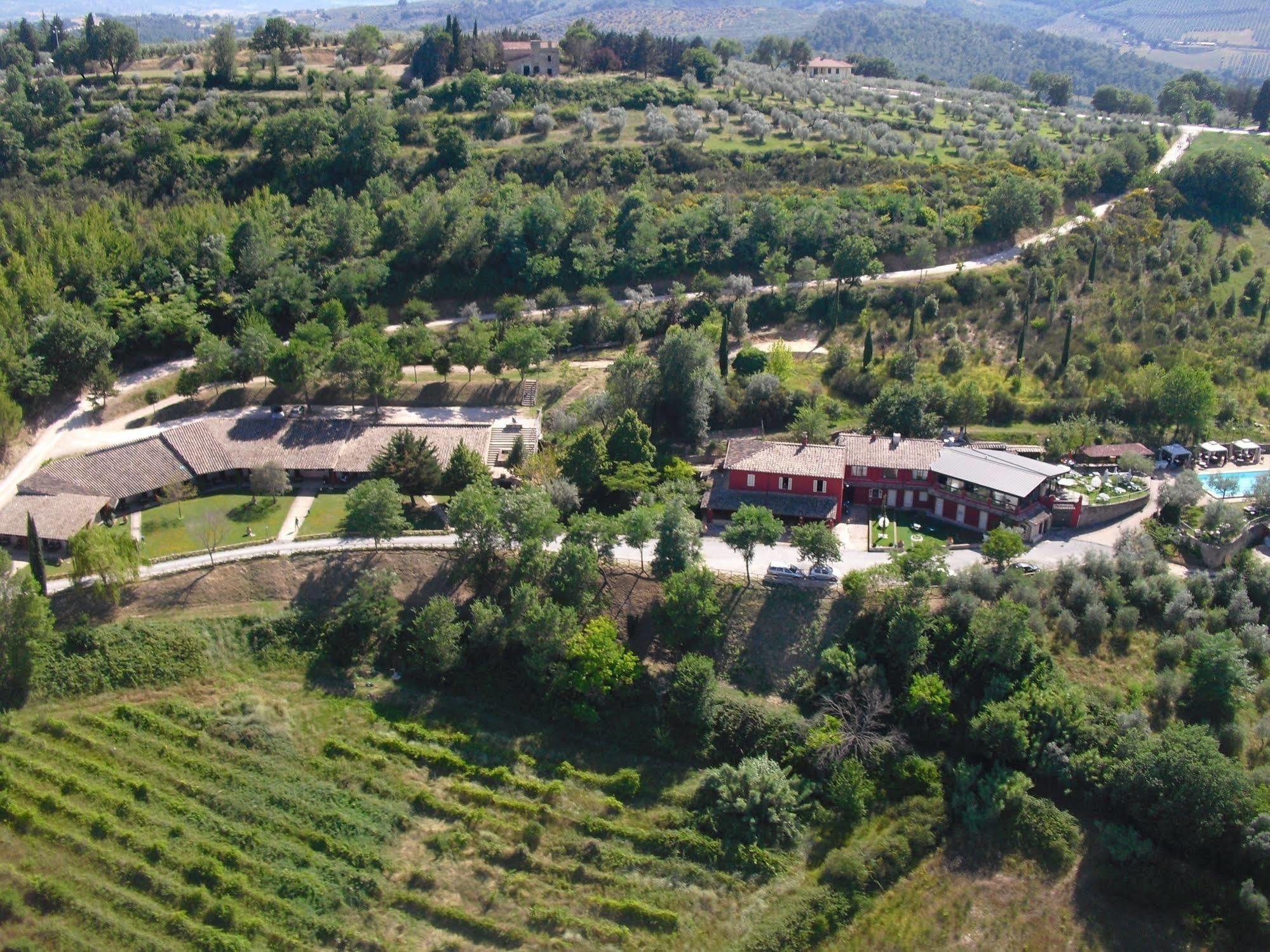 فندق Il Poggio Dei Pettirossi بيفانيا المظهر الخارجي الصورة