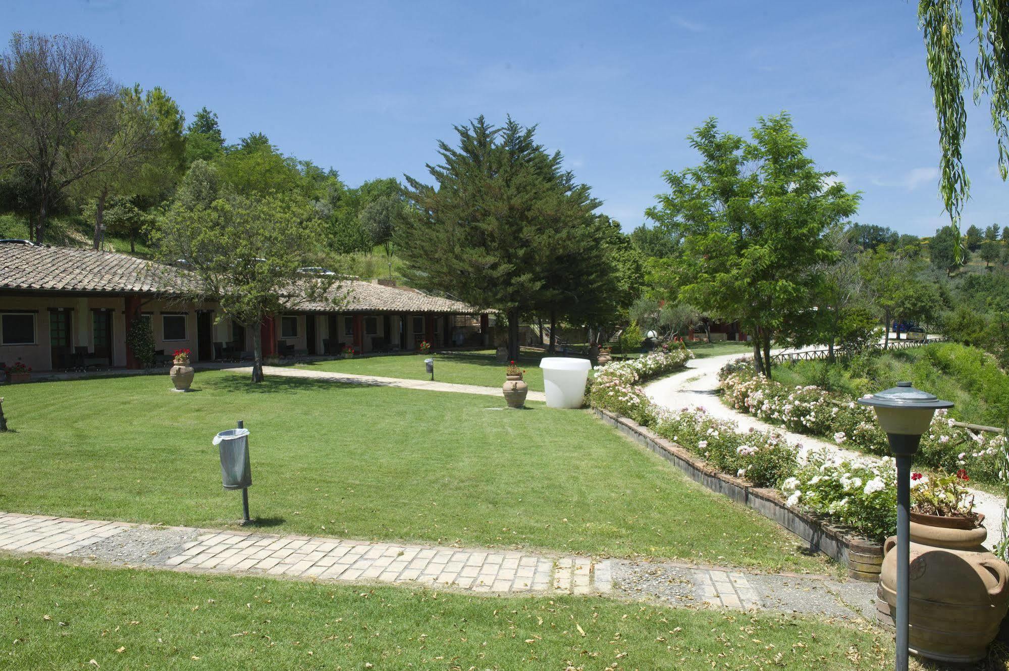 فندق Il Poggio Dei Pettirossi بيفانيا المظهر الخارجي الصورة
